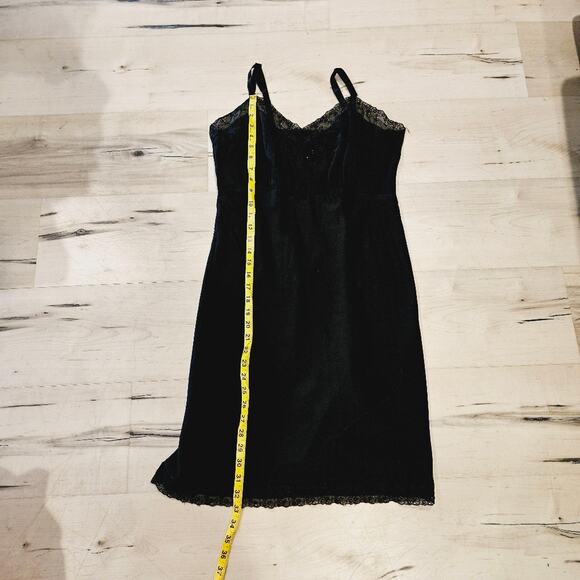 Vintage 1950s Barbizon Enthrall Slip - Picture 5 of 5